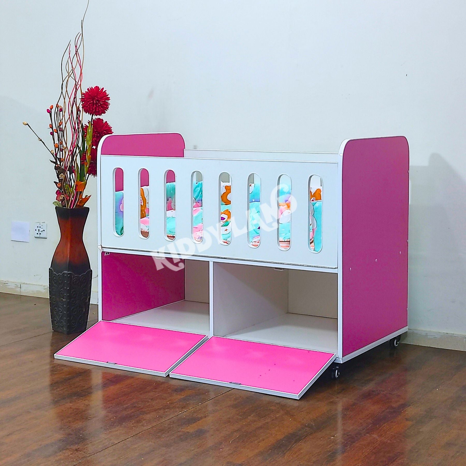 Beautiful Off White And Pink Color Newborn Baby Cot