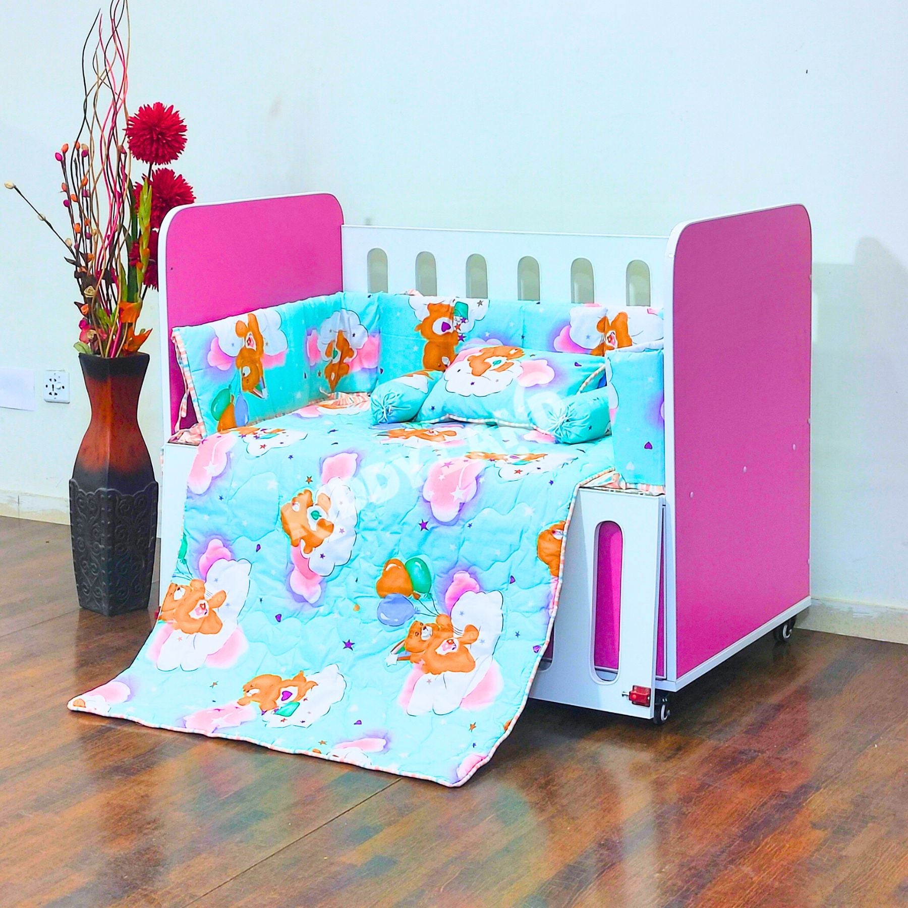 Beautiful Off White And Pink Color Newborn Baby Cot